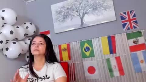 Snapshot of vicky_fant4sy chatting on June 18, 11:47 am Vicky online show from June 18, 11:47 am
