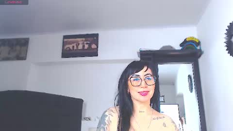 Vicky  online show from July 17, 11:06 am