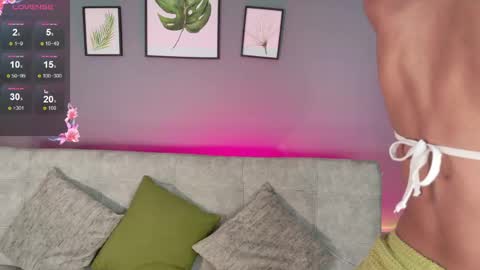 Snapshot of vicky_kittyy chatting on April 24, 5:15 pm Amy online show from April 24, 5:15 pm
