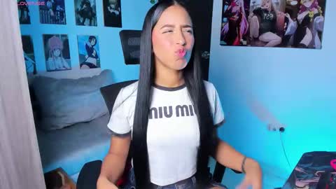 Snapshot of vickysth1 chatting on November 29, 10:35 pm VICTORIA 3 online show from November 29, 10:35 pm