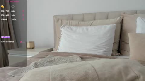 Snapshot of vickystonee chatting on October 11, 8:13 am Victoria online show from October 11, 8:13 am