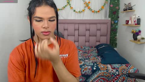 Snapshot of vickyxdany chatting on December 8, 4:07 pm vickyxdany online show from December 8, 4:07 pm