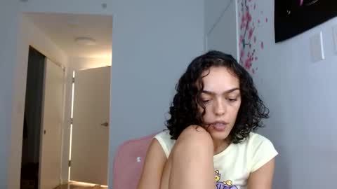 Snapshot of vickyyyx chatting on September 28, 11:10 pm Goddess Victory online show from September 28, 11:10 pm