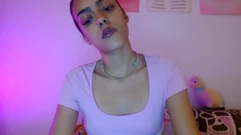 Snapshot of vickyyyx chatting on October 5, 12:31 am Goddess Victory online show from October 5, 12:31 am