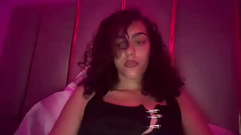 Goddess Victory  online show from April 24, 3:20 am
