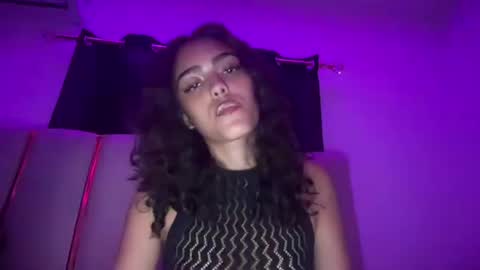 Snapshot of vickyyyx chatting on May 31, 4:53 am Goddess Victory online show from May 31, 4:53 am