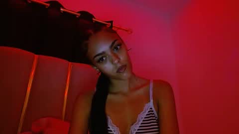 Snapshot of vickyyyx chatting on July 16, 1:11 am Goddess Victory online show from July 16, 1:11 am