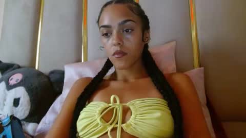 Snapshot of vickyyyx chatting on July 21, 10:56 pm Goddess Victory online show from July 21, 10:56 pm