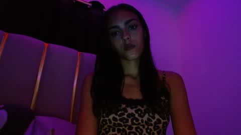 Snapshot of vickyyyx chatting on August 5, 3:20 am Goddess Victory online show from August 5, 3:20 am