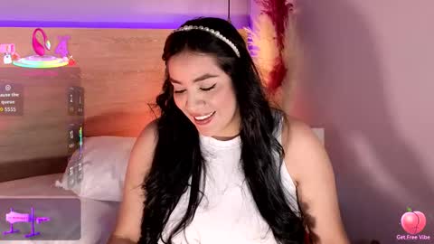 Victoria Serna  online show from September 10, 11:38 pm