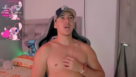 Snapshot of victor_vixen chatting on December 19, 3:08 pm victor online show from December 19, 3:08 pm