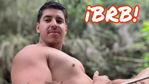 Snapshot of victor_vixen chatting on December 27, 12:07 am victor online show from December 27, 12:07 am