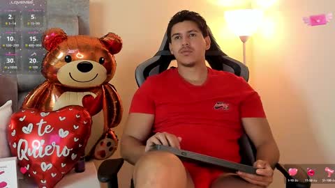 Snapshot of victor_vixen chatting on September 20, 8:21 pm victor online show from September 20, 8:21 pm