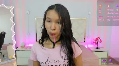 Snapshot of victoria1_tay chatting on May 12, 7:44 pm victoria1_tay online show from May 12, 7:44 pm