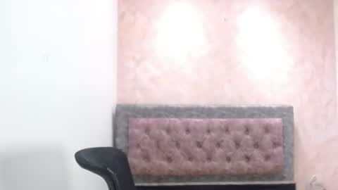 Snapshot of victoria25_meester chatting on August 4, 5:48 pm Hi guys Im victoria Be the one who can control me in PVT online show from August 4, 5:48 pm