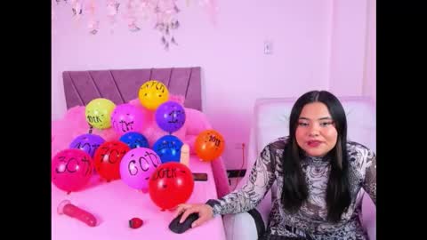 victoria_16_ online show from December 3, 5:48 am