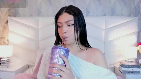 Snapshot of victoria___jonnes chatting on September 19, 12:28 pm victoria___jonnes online show from September 19, 12:28 pm