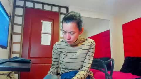 Victoria  grey  online show from May 21, 8:27 pm