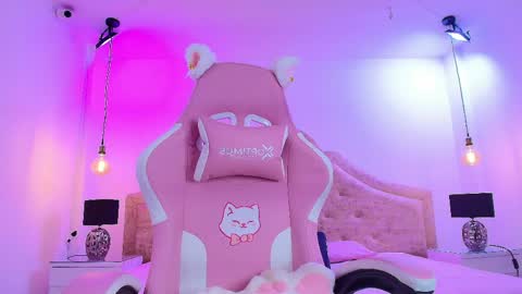 Snapshot of victoria_adams14 chatting on May 3, 3:34 am Victoria for you online show from May 3, 3:34 am