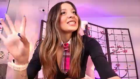Snapshot of victoria_adams14 chatting on July 16, 3:23 am Victoria for you online show from July 16, 3:23 am