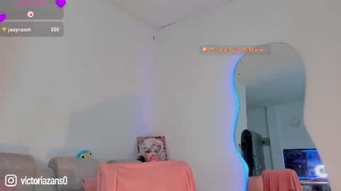 Snapshot of victoria_alien chatting on July 28, 5:01 pm Victoria independent model online show from July 28, 5:01 pm