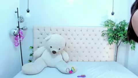 Snapshot of victoria_colemann chatting on December 1, 7:19 pm Victoria online show from December 1, 7:19 pm