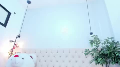 Victoria online show from May 22, 7:08 pm