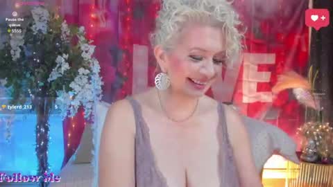 diorvictoria9 online show from June 26, 4:55 pm