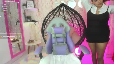 victoria_floyd1 online show from January 31, 3:33 pm