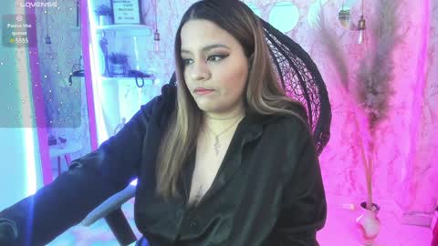 victoria_floyd1 online show from February 7, 8:20 pm