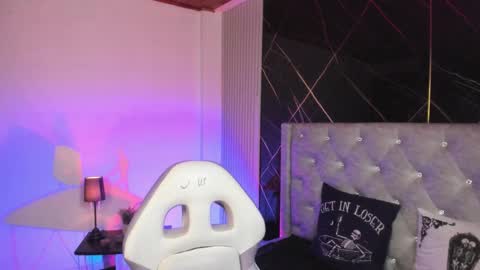 victoria_floyd1 online show from February 19, 9:33 pm