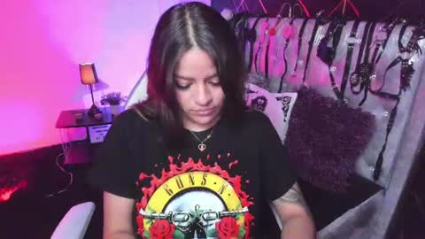 victoria_floyd1 online show from June 9, 10:54 pm