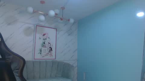 Snapshot of victoria_hernandez_t chatting on May 13, 1:30 pm Victoria online show from May 13, 1:30 pm