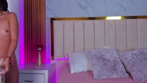  Victoria Lozano  online show from December 12, 12:33 pm