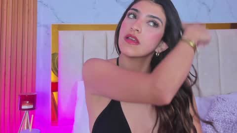  Victoria Lozano  online show from December 14, 3:47 pm