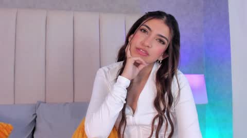  Victoria Lozano  online show from December 19, 12:56 pm