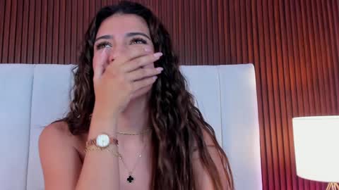  Victoria Lozano  online show from January 30, 6:54 pm