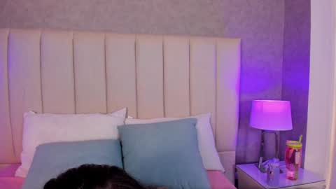  Victoria Lozano  online show from February 8, 12:50 pm