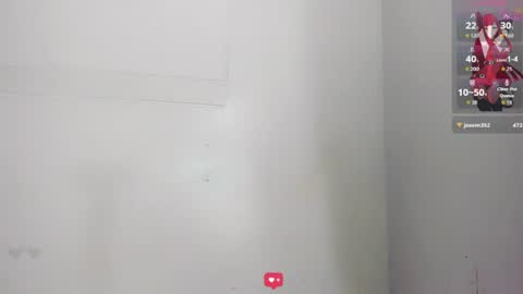 Snapshot of victoria_kastelo chatting on June 16, 7:27 pm Victoria online show from June 16, 7:27 pm