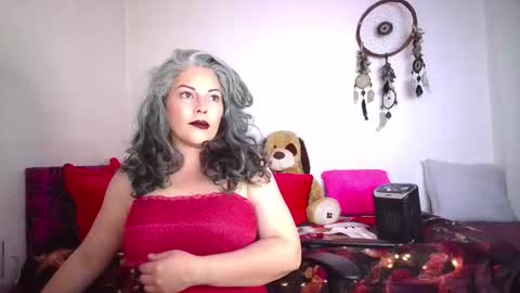 Victoria Lover online show from January 13, 4:51 am