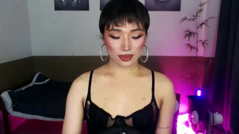 Snapshot of victoria_madness_dominatrix chatting on May 23, 10:36 pm Victoria online show from May 23, 10:36 pm