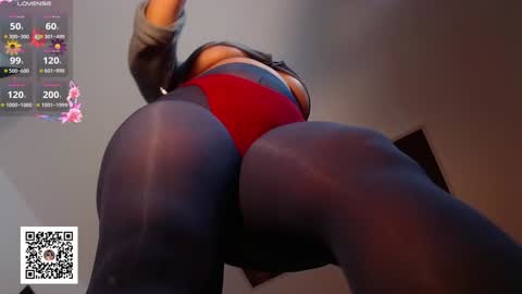 Snapshot of victoria_monteroo chatting on December 28, 3:26 am Call me Vic online show from December 28, 3:26 am