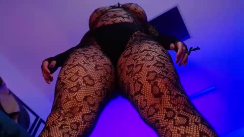 Snapshot of victoria_monteroo chatting on February 28, 12:10 am Call me Vic online show from February 28, 12:10 am