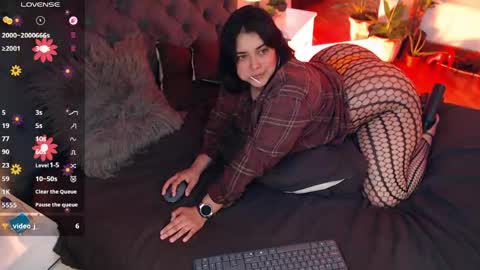 Snapshot of victoria_monteroo chatting on May 10, 12:38 am Call me Vic online show from May 10, 12:38 am