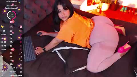 Snapshot of victoria_monteroo chatting on June 11, 2:53 am Call me Vic online show from June 11, 2:53 am