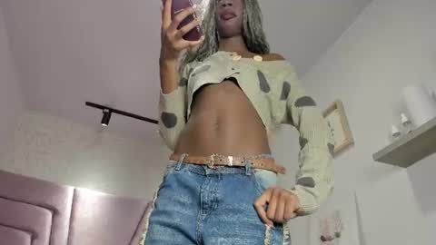 Snapshot of victoria_noir_18 chatting on July 31, 12:54 am Vicky online show from July 31, 12:54 am
