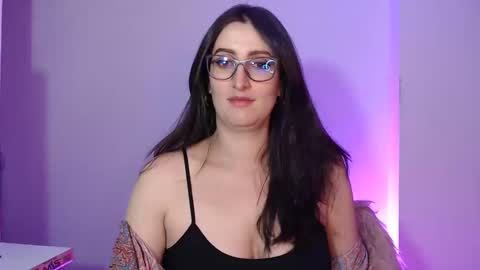 Snapshot of victoria_riider chatting on December 17, 8:21 pm Victoria online show from December 17, 8:21 pm