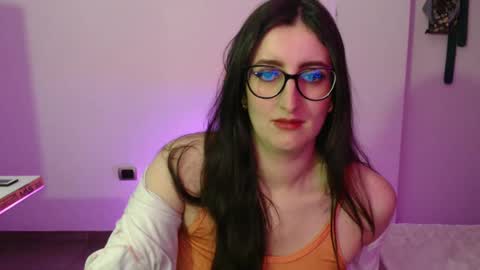 Snapshot of victoria_riider chatting on November 8, 9:02 pm Victoria online show from November 8, 9:02 pm