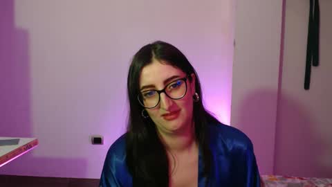 Snapshot of victoria_riider chatting on November 21, 9:13 pm Victoria online show from November 21, 9:13 pm