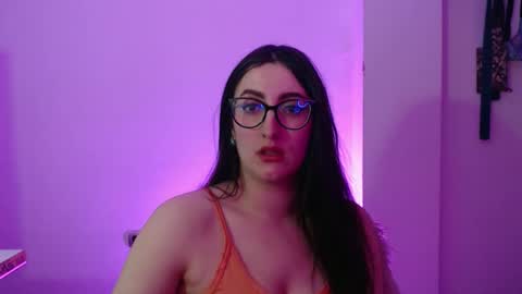 Snapshot of victoria_riider chatting on December 15, 9:08 pm Victoria online show from December 15, 9:08 pm